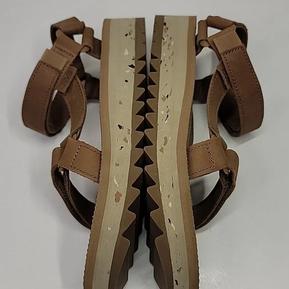 TEVA NWT UNIVERSAL CERES SANDALS SIZE 7 HONEY BROWN WOMENS - Picture 9 of 15